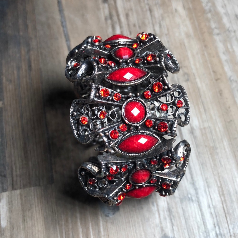 Stunning red stone marcasite style bracelet
